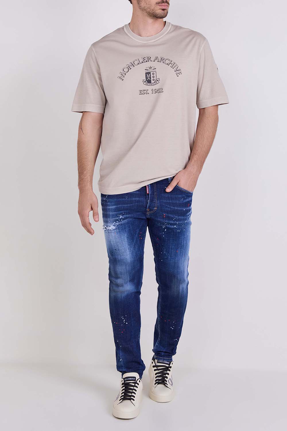 מכנסי ג'ינס בגזרת סלים